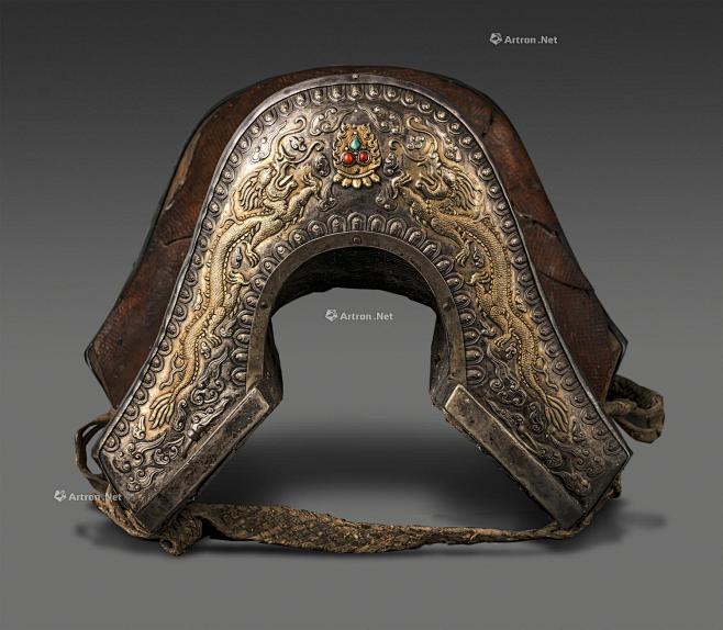 18至19世纪 西藏嵌银鎏金马鞍