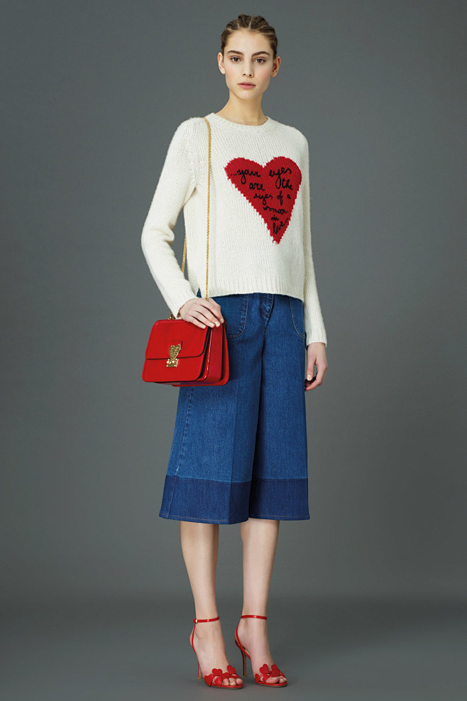 Valentino Pre-Fall 2...