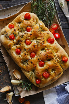 yiyi920采集到食-佛卡夏面包 Focaccia bread