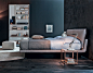 Honey 床 - Molteni : A simple but elegant bed characterized by its upholstery in fabric or leather.
