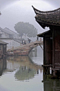  夜来疏雨收，秋水人家晓 … 