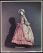 20世纪玩偶服装师的精巧作品，大多是参照18世纪欧洲王室贵族女性的肖像画所制作，其中便包括蓬巴杜夫人。 ​​​​