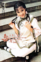 【金牌绿叶】陈安莹，1960年出生，1979年TVB第八期艺员训练班成员，出演配角无数。多数人比较熟悉的是她在83版射雕中的傻姑。她给我印象的最深是《日月神剑》中的娇娇姐。