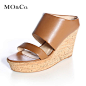 MO&Co. 摩安珂 M121ORS08 牛皮革木屐坡跟鞋 moco-tmall.com天猫