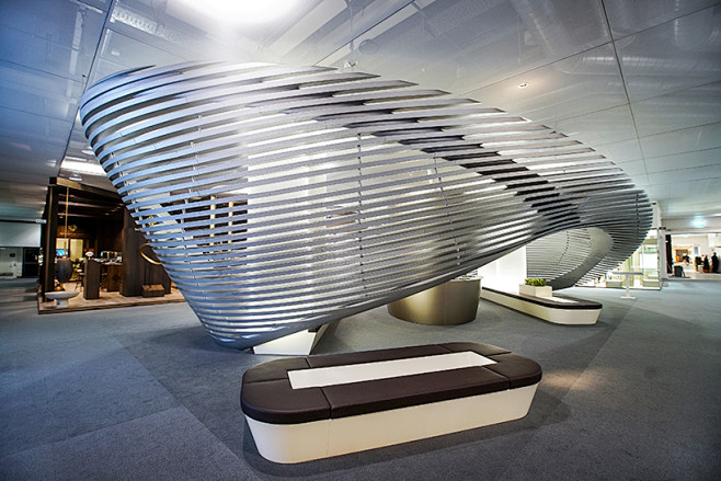 英国建筑师扎哈·哈迪德(zaha had...