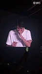 #吴世勋喵星人##吴世勋0412生日快乐# 160319 The EXO'luXion [dot] D-2 视频一则【crush_on_9493_】 原来最开始宝宝说了自己是小狼 所以要学小狼的 可是底下的L说宝宝是? 所以最后学了小鸡的叫声 L秒拍视频 .