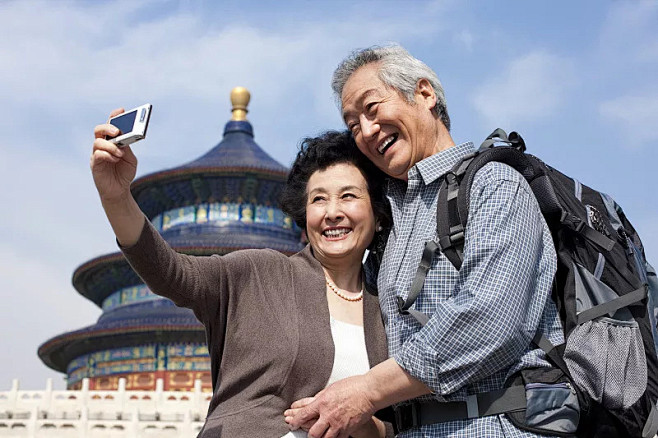 老年人旅游 创意图片 - VCG21e7...