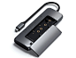 Satechi USB-C 混合多端口适配器具有内置 SSD 存储隔间