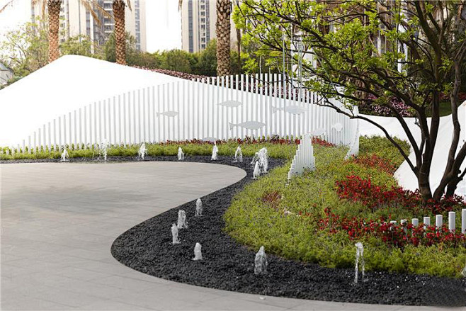 63693359475289958081...