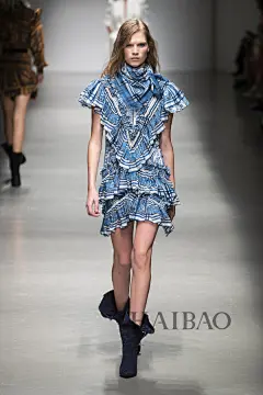 探索波西米亚的绿洲！Philosophy di Lorenzo Serafini 2019春夏女装秀，海报带你亲临2019春夏米兰时装周_风情 : 女装米兰时装周 Philosophy di Lorenzo Serafini 2019春夏 时装秀 全新发布的Philosophy di Lorenzo Serafini 2019春夏系列旨…