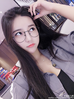 pl9r7_子木采集到眼镜妹纸