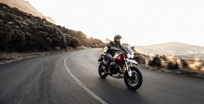 MOTO GUZZI V85TT - C...