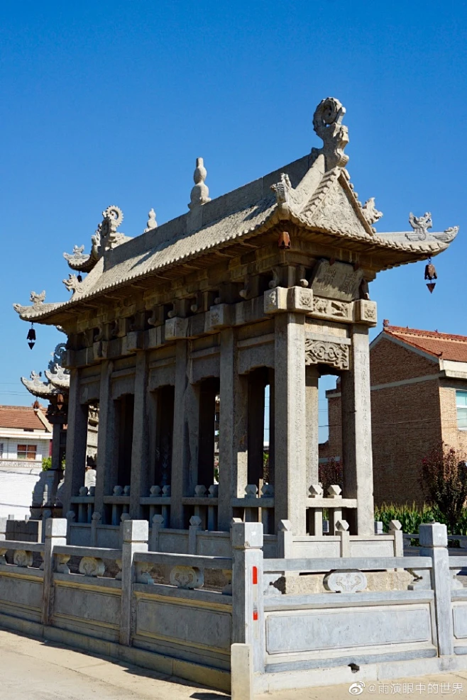 运城闻喜县郭家庄仇氏石牌坊及碑亭 清代建筑，石质， 国保第七批 驴友超话#遇见美好##带着微博去旅行##山西旅游##运城身边事# -花瓣网