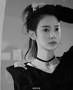 第一天还跟我高贵冷艳 现在躺在旁边四仰八叉的女人  @子望