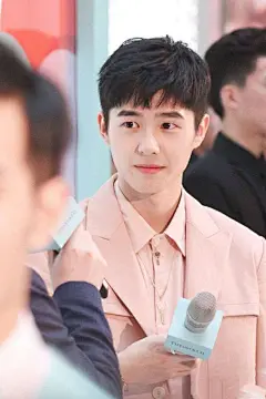 【图片】【青春好燃】#刘昊然壁纸#为崽崽的小暖阳们建一幢壁纸大楼hiahiahia，分享壁纸原图，喜欢的自取昂_刘昊然吧_百度贴吧