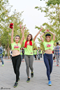 长腿美女户外5公里跑 : 0月18日，2015Shakerun在北京园博园举行，其中几位长腿姑娘吸引了不少人的目光
