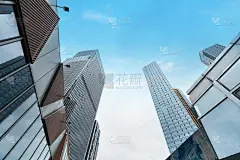 现代城市建筑，中国青岛的摩天大楼