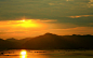 海边的朝阳就像大海像镀上了一层金色霞衣~~甚是美丽的场景啊--更多风景赏析尽在@羙圖潗狆營