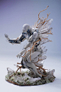 美国艺术家  Garret Kane 的混合媒介雕塑作品，利用自然元素和3D打印件创作，致敬自然的力量和四季的循环。（garretkane.com）