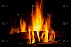 火