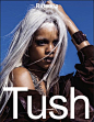 #Archive# 发现 Rihanna 在杂志封面 offer 的选择上还蛮不一样的。

时尚这里她是真正的 Risk Taker. 因为非常自信，所以敢于去做各种各样的尝试，换句话讲，只要是 Rihanna 感兴趣的题材和团队，就算刊物本身没有那么牛气，她也是不介意去尝试的。可能很多人会说小众艺人们也这样做的啊？有什么特别？ ​​​​...展开全文c