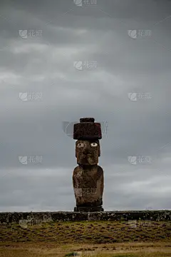 复活节岛 ,亚虎达喜,莫阿尼雕塑群,飞机库,垂直画幅,纪念碑,天空,复活节,艺术,手艺