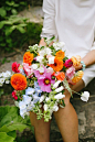 春季新娘手捧花。来自：婚礼时光——关注婚礼的一切，分享最美好的时光。#手捧花#