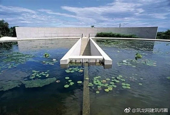 看眼建筑水上漂 ​​​​