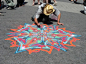 美国艺术家Joe Mangrum以地为步绘制的绚丽花纹