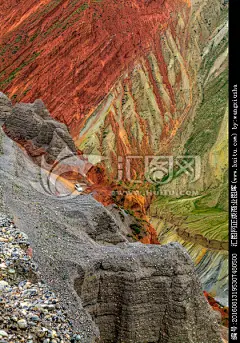 巴音沟大峡谷 天山山区 安集海河流域 多彩岩石 华丽多姿 沟壑层叠 奇特险峻 气势恢宏 丹霞地貌 断崖 旅游胜地 丘陵风光画卷 大气壮阔 千沟万壑 色彩斑斓 新疆乌苏 塔城地区
【参数】 23.98 MB | JPG | 3744×5616 | 240DPI | RGB
