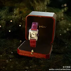 珠宝银饰素材设计；首饰灵感设计；黄金 铂金 钻石戒指创意海报设计；高端珠宝黄金银饰设计参考；周生生珠宝、周大福、卡地亚、宝嘉丽、施华洛世奇珠宝黄金设计参考案例、创意排版广告设计；创意构图；情人节banner参考，文案创意案例；高端平面设计灵感；天猫珠宝银饰海报banner排版参考案例；@北坤人素材