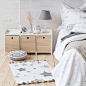 Zara home - Colores blanco, gris, madera. Pingüino decoración.