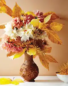 Fall Flower Arrangements : With the bounty of fall foliage and the colors of autumn, you can put together beautiful, colorful arrangements you can't make any other time of year. Perfect for a Thanksgiving centerpiece or just because, we love these autumna