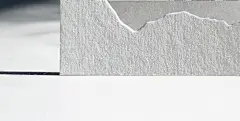 Chang Business card 張宏彬｜ 名片設計 : 繪畫就是阿彬老師的日常，他說風景畫總是映照著自身。「每個人都在建構自己心中的理想山水，我也不例外。我希望能夠在山林中不疾不徐的漫遊，累了就坐下來休息丶作畫，細看山巒的起伏及雲霧的變化。群山環抱的感覺真是一件幸福的事情。」
