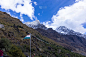 喜马拉雅山，喜马拉雅山上覆盖着积雪的全景。Kedarnath山谷冬季喜马拉雅山景观.