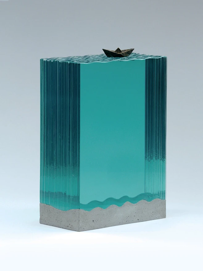 new-layered-glass-sculptures-by-ben-young-inspiration-grid-design