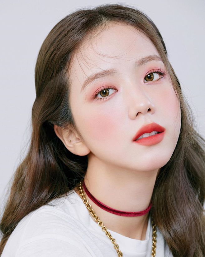 亚洲彩妆护肤模特明星肤感质感步骤图


...