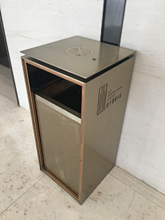尖贱贱采集到垃圾桶