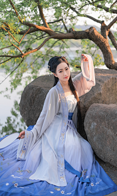 人像写真馆采集到汉服美人