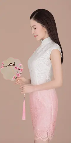 HD全面屏手机壁纸，亦带着暖暖的笑容，淡心自安闲