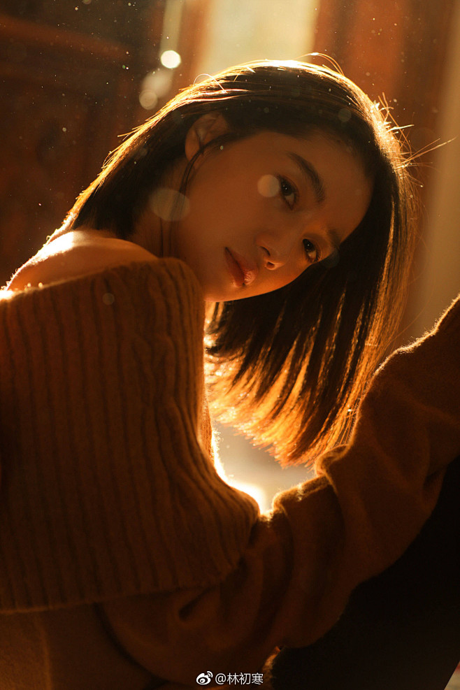 {现代系列}实拍东方美女 （现代时尚，复...
