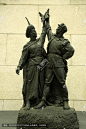 红军和彝族兄弟雕像