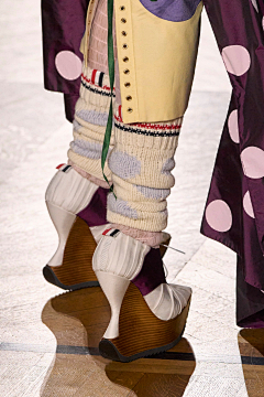 童小楹宝贝采集到Thom Browne SPRING 2023 R-T-W