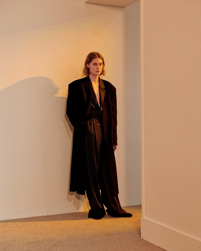 FW18 : Moon Choi is ...