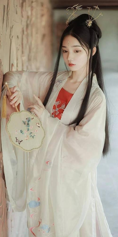 汉服小姐姐_百度图片搜索