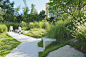 Meifeng Community Park / ZIZU STUDIO,The crack garden becomes a playground for children to play and chase. Image © Ruihua Liang