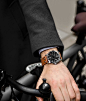 Amazon.com: Stuhrling 原装男式皮革手表 – 黑色航空手表表盘，快速设置日光，皮革表带钢铆钉，699 男式手表系列: Watches