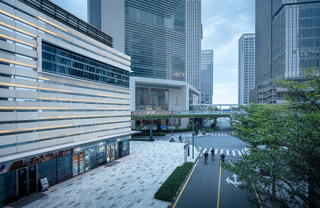 深圳前海19单元03街坊 信利康&前海自贸大厦 现代 商业景观 台阶 景观亭 植物 草坪 （SED新西林景观国际，拥有国家高新技术企业资质 ...