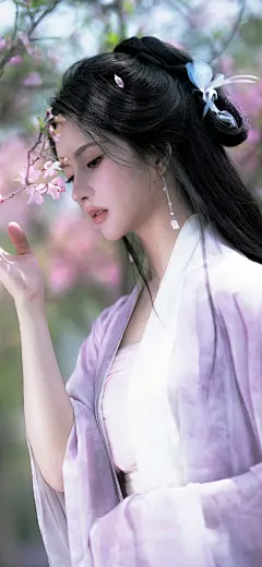 刘些宁
采集@别致的七