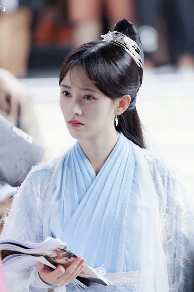 箐华如梦从两万里的海底转采于2019-05-27 15:58:33芸汐传 鞠婧祎古装